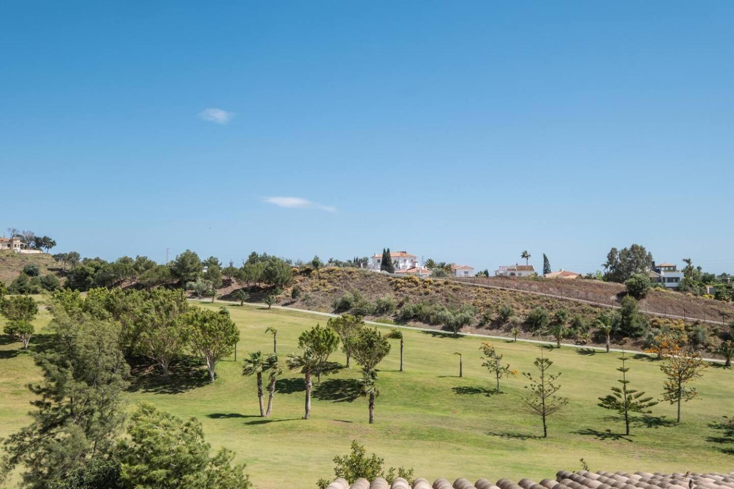 Relaxation, Golf & Caleta De Velez